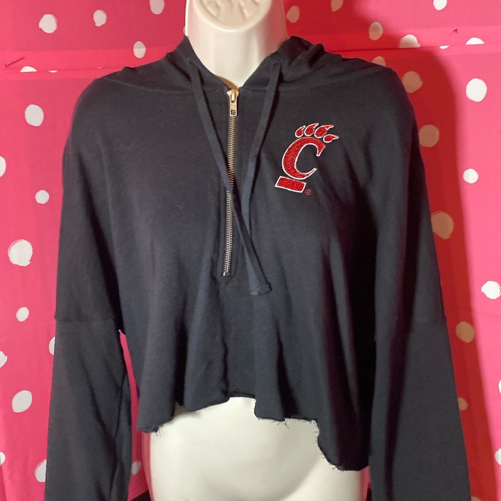 NWT VS PINK medium Collegiate Collection Cincinnati Bearcats